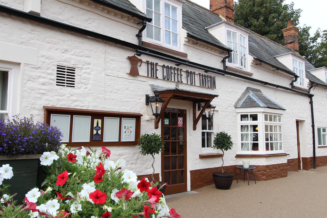 The Coffee Pot Tavern Bed & Breakfast Potterspury Dış mekan fotoğraf